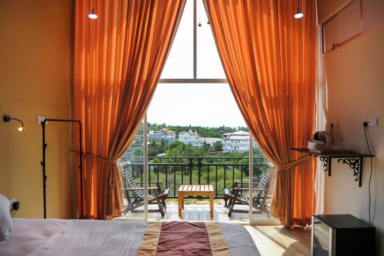 Woodycrest Hotel Тринкомале Екстериор снимка